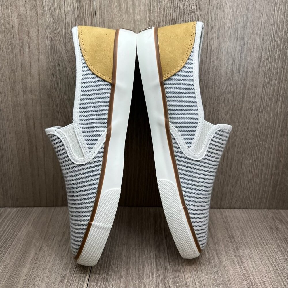 Tommy Bahama Striped Canvas Slip On Sneakers Womens 8.5 Flat Low Top White Gray - Picture 8 of 14
